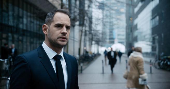 Moritz Bleibtreu es el abogado protagonista